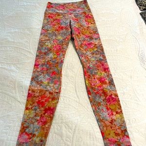 Lulu align leggings - great floral pattern!